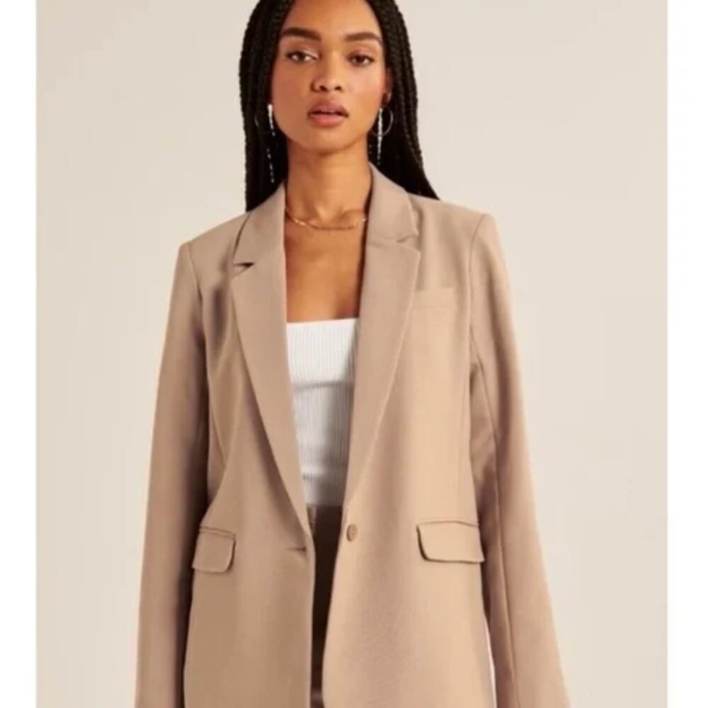 NWOT Abercrombie & Fitch Crepe Relaxed Single Breasted Blazer Jacket
